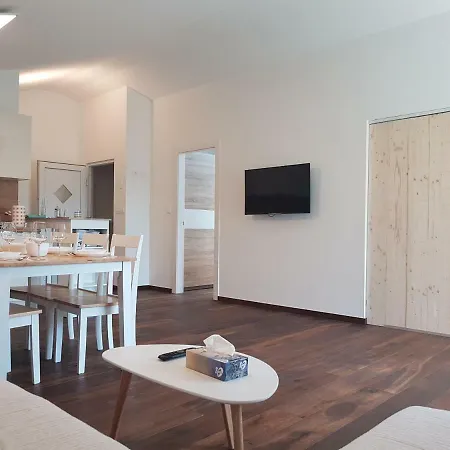 Miran Odmor U Srcu Pule! Apartman Iva 60M2. Pula Exterior photo