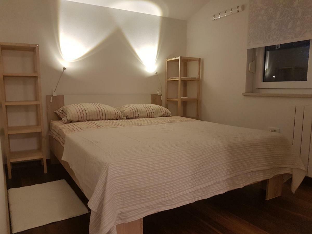 Miran Odmor U Srcu Pule! Iva 60m2. Apartment Pula
