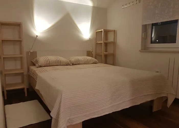 Miran Odmor U Srcu Pule! Apartman Iva 60M2.